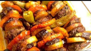 أكلات بعد العيد.. طريقة عمل صينية كفتة بالبطاطس أكلات بعد العيد.. طريقة عمل صينية كفتة بالبطاطس