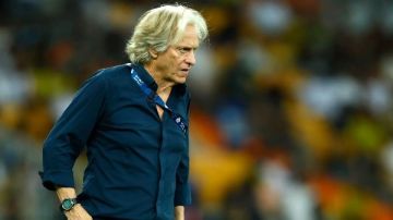 بسبب شكوى الهلال.. لجنة الانضباط بالاتحاد السعودي لكرة القدم تغرم مدرب النصر