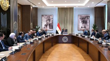 رئيس الوزراء يتابع تشغيل وتطوير العلمين الدولي.. ووزير النقل: نعمل على تعزيز الربط اللوجستي للمطار بالمناطق السياحية