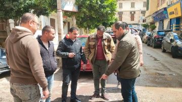 رئيس مدينة كفر الشيخ يشرف ميدانيا على رفع كفاءة بالوعات الأمطار صور