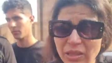 قتله وهو صايم.. أول ظهور لوالدة طالب الأكاديمية العربية المقتول بـ3 طعنات على يد زميله فيديو