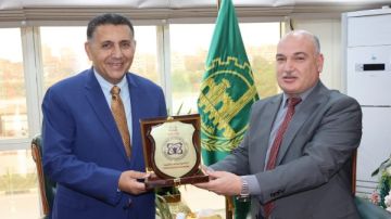 محافظ القليوبية يبحث سبل التعاون المشترك مع 144 الحربي