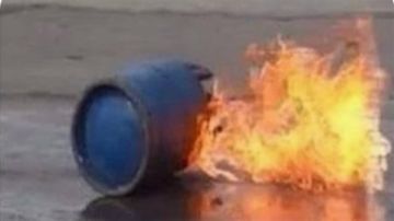 إصابة شخصين بحروق في انفجار أنبوبة غاز داخل تريلا بالفرافرة إصابة شخصين بحروق في انفجار أنبوبة غاز داخل تريلا بالفرافرة