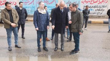 في الشارع لخدمتكم.. محافظ كفر الشيخ يتفقد جهود كسح مياه الأمطار صور