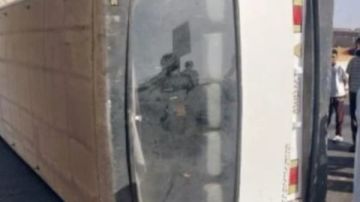 كانوا راجعين من الشغل.. إصابة 13 عاملا في حادث انقلاب أتوبيس بأسوان