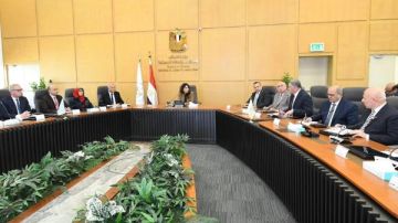 وزيرة الإسكان تتابع تنفيذ مشروعات المياه والصرف بالمنوفية ومطروح والعاشر