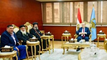 الأنبا أغناطيوس يقود وفدا كنسيا لتهنئة محافظ الغربية ومدير الأمن بالعيد الأنبا أغناطيوس يقود وفدا كنسيا لتهنئة محافظ الغربية ومدير الأمن بالعيد