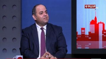 عمرو سليمان يحذر من تداعيات متسارعة وخطيرة لـ أزمة النفط العالمية فيديو عمرو سليمان يحذر من تداعيات متسارعة وخطيرة لـ أزمة النفط العالمية فيديو