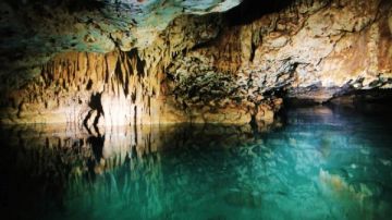 كنز من أعماق الزمن.. علماء يكتشفون أقدم مياه على الأرض بعمر 2.6 مليار سنة