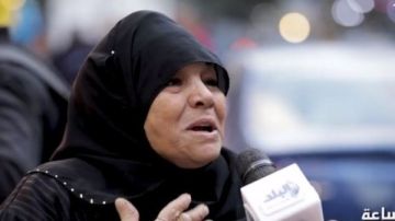 من الشارع إلى قلوب الناس.. قصة عطاء الحاجة شادية في رمضان