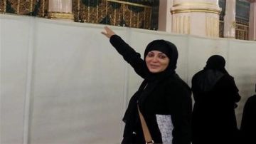 وفاء عامر تسافر لأداء مناسك العمرة خلال يومين.. خاص