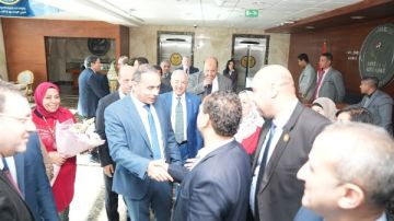 إسلام عزام يتسلم رئاسة الرقابة المالية ويعد بنقلة ملموسة في الأسواق.. صور