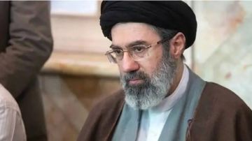 المخابرات الإسرائيلية تكشف حالة مجتبى خامنئي وسط تصاعد التوتر في إيران