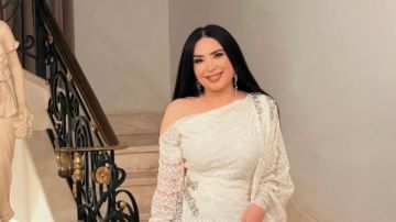 عبير صبري تخطف الأنظار بإطلالة راقية باللون الأبيض