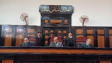 حضنها وقبلها .. السجن المشدد 15سنة لصاحب لبقال تعدى على تلميذة في أسيوط حضنها وقبلها .. السجن المشدد 15سنة لصاحب لبقال تعدى على تلميذة في أسيوط