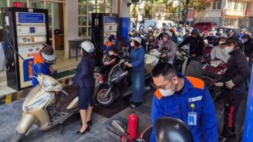 فيتنام تدعو الشركات لاعتماد العمل من المنزل لتوفير الوقود وسط اضطرابات الإمدادات بسبب حرب إيران