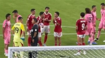 ناقد رياضي: وجود تريزيجيه وإمام وزيزو يسهل مهمة الأهلي أمام الترجي ناقد رياضي: وجود تريزيجيه وإمام وزيزو يسهل مهمة الأهلي أمام الترجي