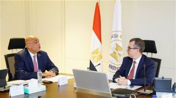 وزير التخطيط ورئيس جهاز تنمية المشروعات يبحثان سبل تعزيز صمود الاقتصاد الوطني وزير التخطيط ورئيس جهاز تنمية المشروعات يبحثان سبل تعزيز صمود الاقتصاد الوطني