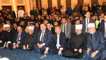 الأوقاف تحتفل بذكرى فتح مكة بمسجد العلي العظيم.. صور