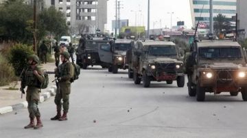 الاحتلال الإسرائيلي يعتقل جنديا من القبة الحديدية بشبهة التجسس لصالح إيران الاحتلال الإسرائيلي يعتقل جنديا من القبة الحديدية بشبهة التجسس لصالح إيران