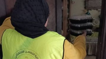 التضامن: توزيع 15 ألف وجبة على أهالي مناطق مشروعات السكن بديل العشوائيات التضامن: توزيع 15 ألف وجبة على أهالي مناطق مشروعات السكن بديل العشوائيات