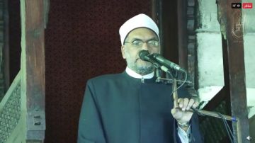 خطيب الجامع الأزهر: سماسرة الحروب تسببوا في قتل وتجويع ثلث البشرية خطيب الجامع الأزهر: سماسرة الحروب تسببوا في قتل وتجويع ثلث البشرية