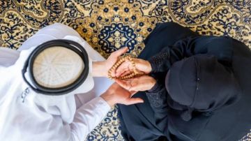 دعاء للأم فى ليلة القدر.. ردده ليبارك الله فى عمرها ويشفيها دعاء للأم فى ليلة القدر.. ردده ليبارك الله فى عمرها ويشفيها