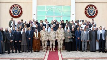 قيادة قوات شرق القناة لمكافحة الإرهاب تنظم لقاء وحفل إفطار لعدد من شيوخ وعواقل سيناء