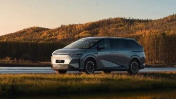 إكس بنج X9 الكهربائية 2026 المحدثة صور