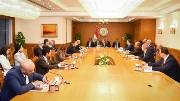 تنسيق حكومي لخدمة المصريين بالخارج.. 4 وزراء يبحثون تيسير الخدمات وميكنة الأوراق الثبوتية