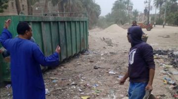 استجابة للأهالي.. محافظ قنا يوجه برفع تراكمات المخلفات بنجع الترعة بنقادة استجابة للأهالي.. محافظ قنا يوجه برفع تراكمات المخلفات بنجع الترعة بنقادة