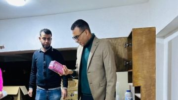 المنيا .. إغلاق مركز للعلاج الطبيعي يعمل بدون ترخيص وضبط أدوية مجهولة وأعشاب