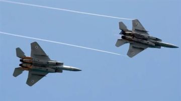 جيش الاحتلال يعلن ضربات على إيران بأكثر من 80 طائرة مقاتلة جيش الاحتلال يعلن ضربات على إيران بأكثر من 80 طائرة مقاتلة