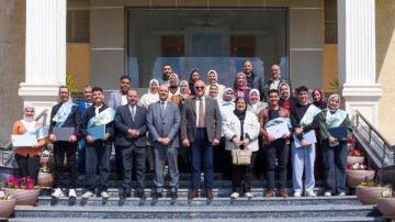 محافظ الإسكندرية يكرم الفائزين بالمركز الأول على مستوى الجمهورية في أوائل الطلبة محافظ الإسكندرية يكرم الفائزين بالمركز الأول على مستوى الجمهورية في أوائل الطلبة