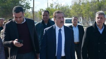 محافظ بورسعيد يقود حملات مكثفة لرفع الرتش وتطوير الأسواق