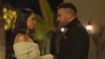 مسلسل الكينج الحلقة 14.. زواج محمد عادل إمام وبسنت شوقى وصدمة ميرنا جميل مسلسل الكينج الحلقة 14.. زواج محمد عادل إمام وبسنت شوقى وصدمة ميرنا جميل