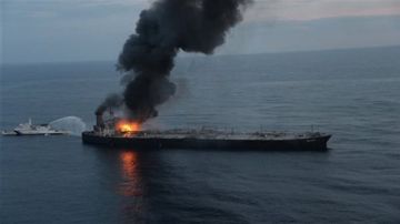 البترول تكشف تفاصيل حادث اصطدام ناقلة بمنصة بترولية