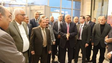 وزير الكهرباء يتفقد المركز القومي للتحكم ويشارك العاملين إفطارهم الرمضاني