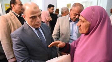 أنا هنا لخدمتكم.. محافظ الغربية يتفقد المركز التكنولوجي بالسنطة ويستمع لمطالب المواطنين ويوجه بحلها فورا