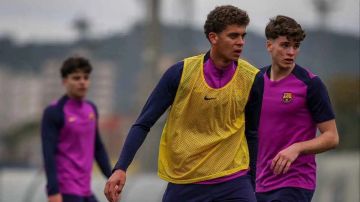 برشلونة يتغنى بالظهور الأول لحمزة عبد الكريم