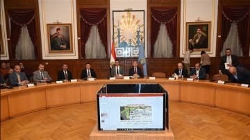 توجيه حكومي بإنشاء مركز خدمات متكامل تابع لوزارة الصناعة داخل منطقة شق الثعبان