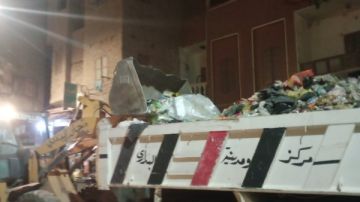 حملات نظافة مكثفة ورفع 63 طن مخلفات لتحسين مستوى الخدمات بمركز البداري