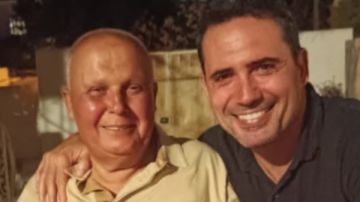 نجوم الفن يعزون ظافر العابدين في وفاة شقيقه