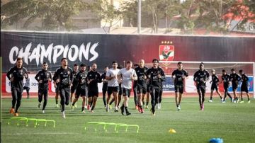 بعد الخروج الأفريقي.. الأهلي يستأنف تدريباته استعدادا لمواجهة سيراميكا في الدوري الممتاز بعد الخروج الأفريقي.. الأهلي يستأنف تدريباته استعدادا لمواجهة سيراميكا في الدوري الممتاز