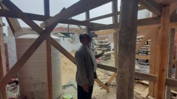 حي جنوب الغردقة يوقف أعمال بناء رووف مخالف ويصادر المعدات بمنطقة المدارس