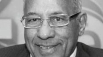 رئيس جامعة القاهرة ينعى أحمد درويش أستاذ البلاغة والنقد الأدبي والأدب المقارن بكلية دار العلوم