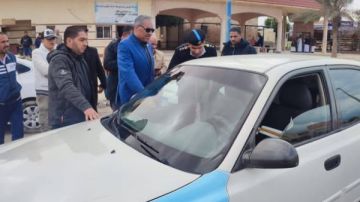 سكرتير عام مطروح: اتخاذ الإجراءات القانونية حيال التاكسي لعدم تشغيل العدادات سكرتير عام مطروح: اتخاذ الإجراءات القانونية حيال التاكسي لعدم تشغيل العدادات