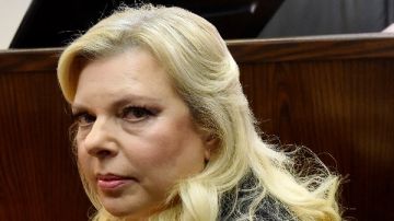 في توقيت مريب.. سارة نتنياهو تغادر إسرائيل إلى الولايات المتحدة