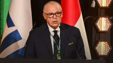 الاتحاد المصري لكرة القدم يهنئ السكرتير العام الجديد لكاف