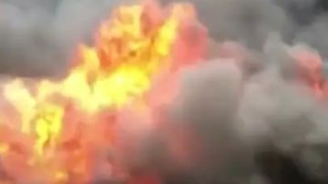 حريق ضخم بمكاتب ومستودعات شركتي هاليبرتون وكيه بي آر الأمريكيتين بالعراق